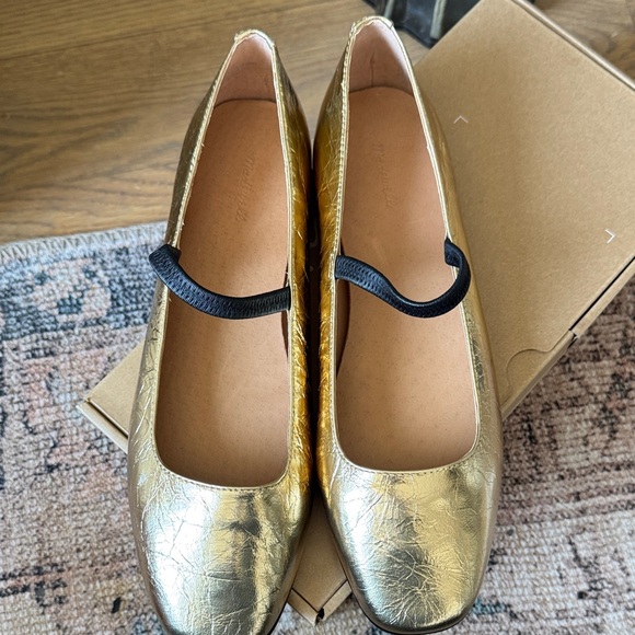 NWT Madewell Gold Mary Jane Flats with Black Strap - Picture 3 of 9